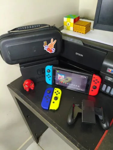 Nintendo Switch V2 Completo + SD 128GB