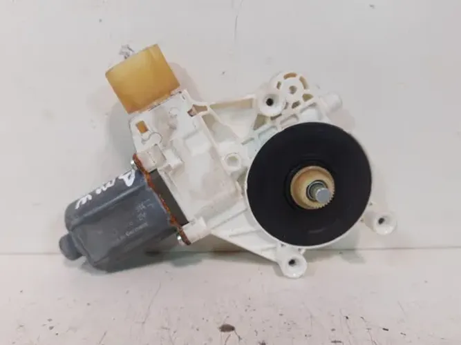 Motor Vidro Elétrico Traseiro Esquerdo Bmw 750i 2011 A 2015