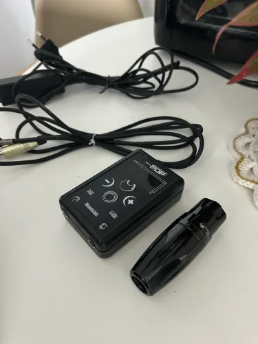 Máquina de tatuagem Nano Pen - Electric ink (preto brilho) + fonte Psmini POP + cabos