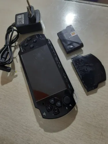 Psp 2001 + cartão original de 4gb + carregador