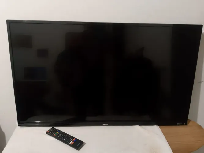 Televisor Philco Full HD 39