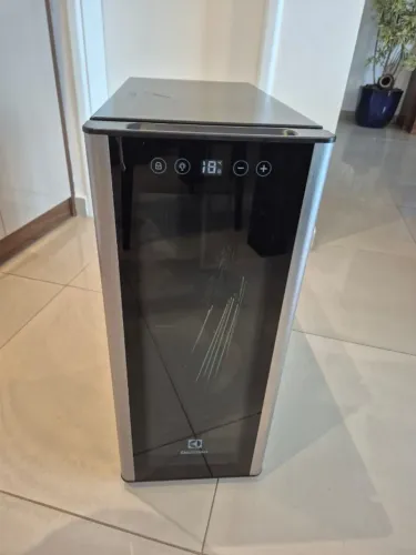 Adega 12 Garrafas Electrolux