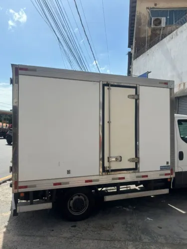Baú climatizado com material térmico 