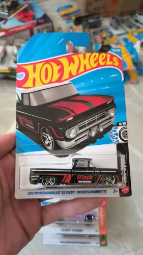 Carrinho Hot Wheels Custom ?62 Chevy Pickup - HW Hot Trucks