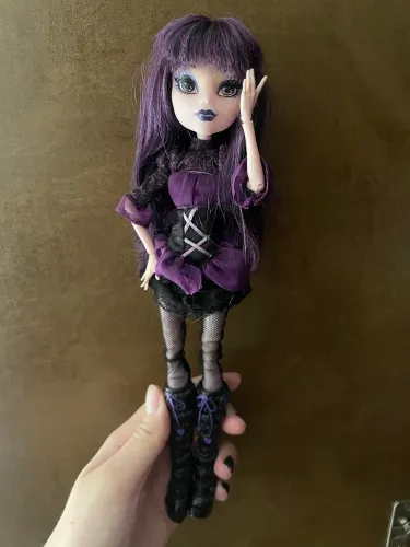Elisabat monster high