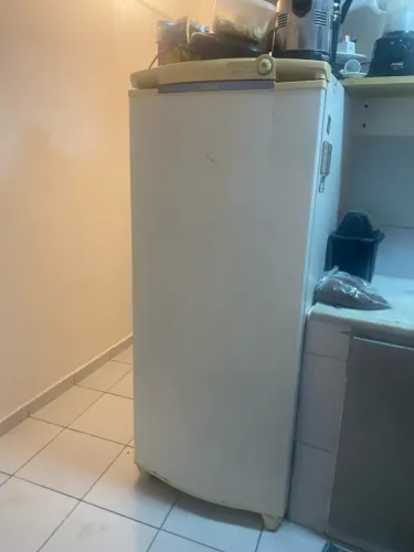 Geladeira pra vender hoje no precinho