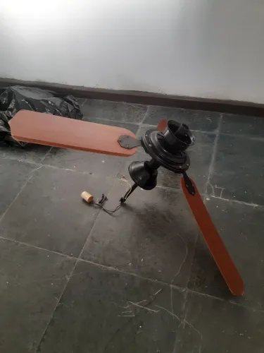 Vendo . Ventilando de teto.. .