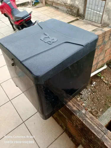 Baú para moto Vendo ou troco por BEG