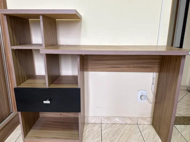 Mesa de Escritório/ Sala - 