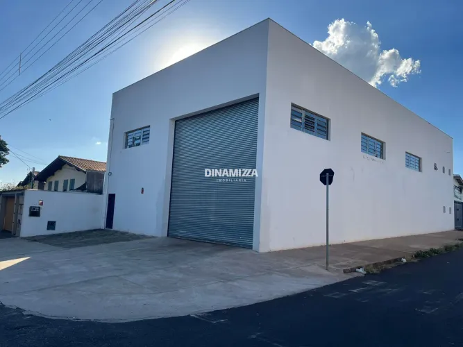 Excelente Galpão Comercial