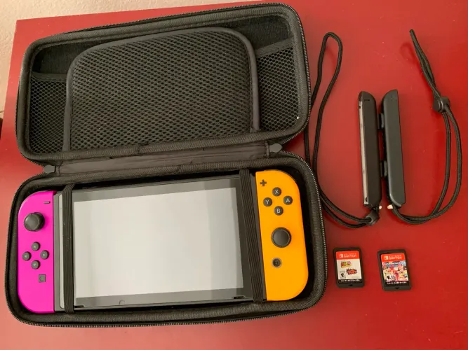 Nintendo Switch + 3 Jogos (Sem Dock para TV)