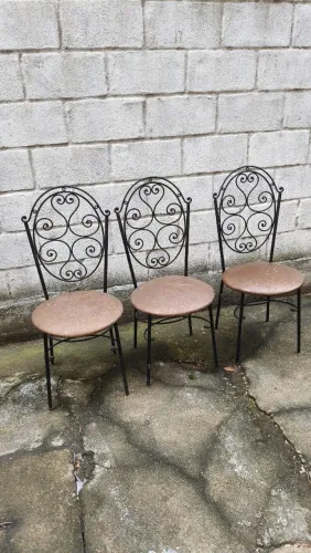 3 cadeiras que precisa de conserto ferro antiga vintage