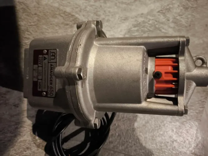 Bomba Anaugar 650 220v