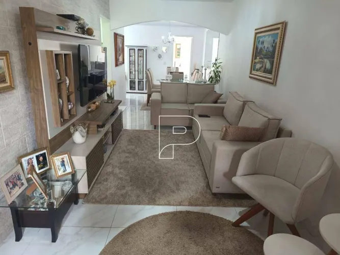 Casa Térrea 3 quartos sendo 2 suites em Condomínio