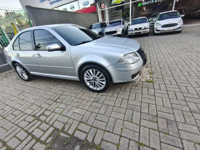 Volkswagen Bora 2.0/ 2.0 Flex 8V Aut. 2010
