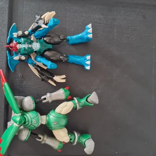 Bonecos digimon Rapidmon e Paildramon