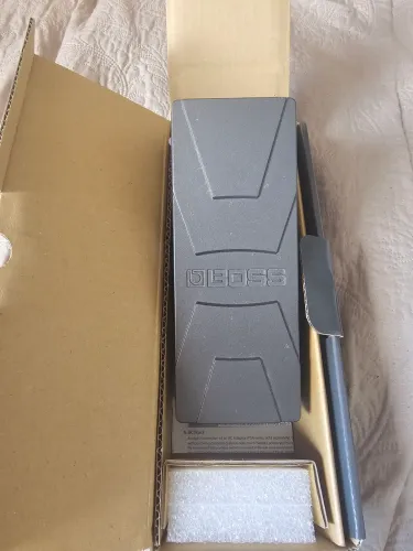 PEDAL DE GUITARRA WHA WHA BOSS PW-3 NOVINHO COM CAIXA