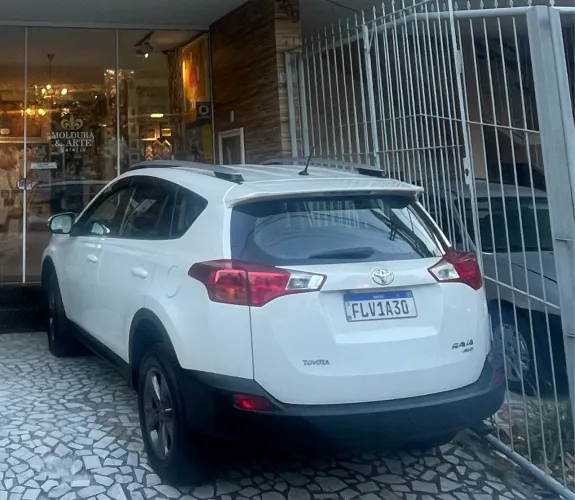 Toyota RAV4 2.0 4X4 16V Aut. 2014