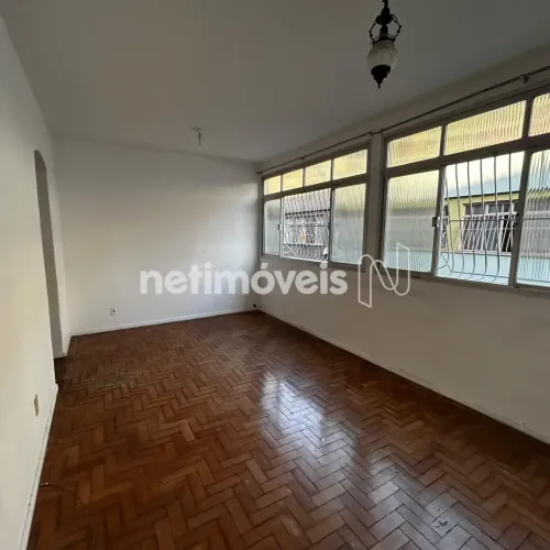 Oportunidade!!! 2 Q, 60 m2 com excelênte localização