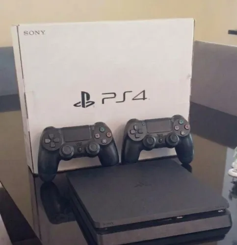 Ps4 Slim + caixa + 2 controles + 12 jogos digitais