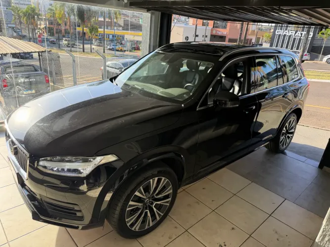 Volvo XC 90 D-5 Momentum 2.0 235cv Diesel 5P 2020