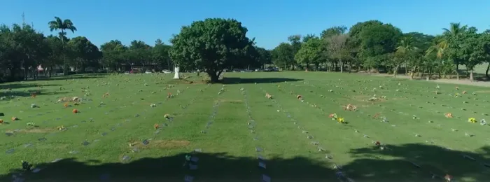 Jazigo Duplo à Venda no Jardim da Saudade - Mesquita/RJ - Documentação OK