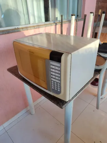 Micro-ondas Electrolux 31 Litros