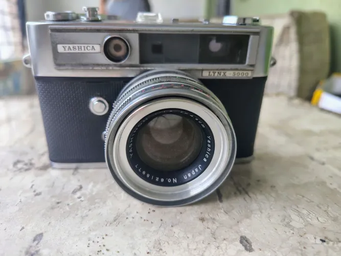 Camera fotográfica antiga yachica