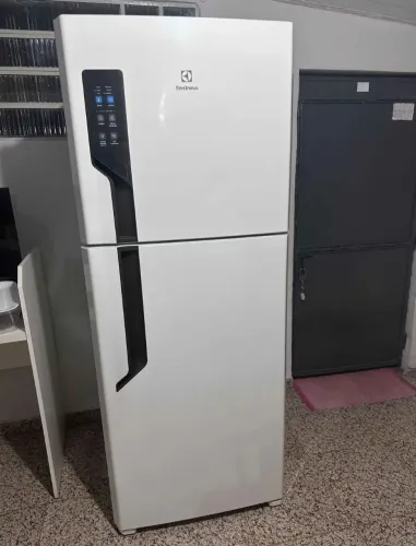 Geladeira Electrolux frost free 431 litros funcionando perfeitamente