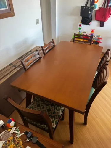 Mesa de jantar 1,60 x 0,90 com 6 cadeiras