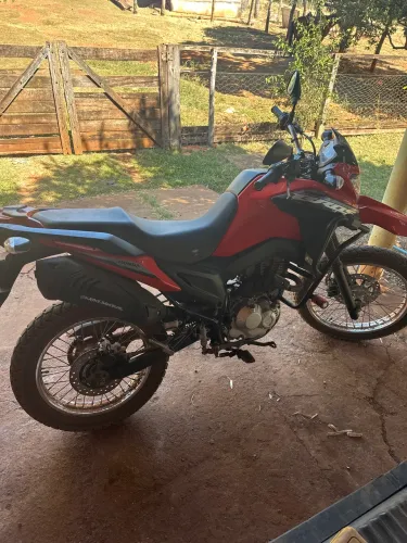 Vendo Honda bros 160 moto impecável único dono 