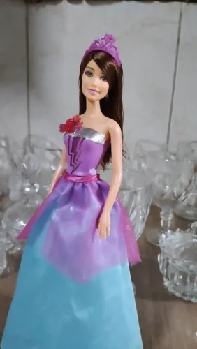 Barbie Power Princess Corrine