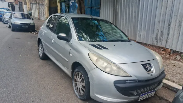 Peugeot 207 X-line 1.4 Flex 8V 5P 2011