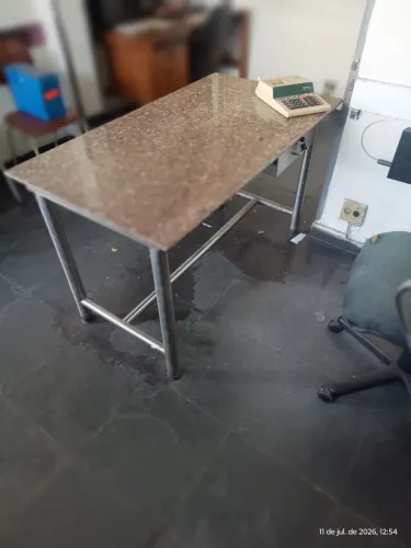 Mesa de. Granito