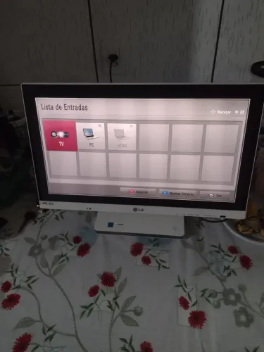 PC TV ONE tela de 24 polegadas precisa de conserto só está funcionando a TV