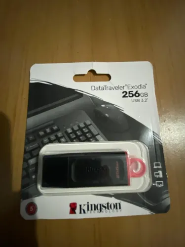 Pendrive 256Gb Kingston Data Exodia -M DTXM/256GB  PRETO