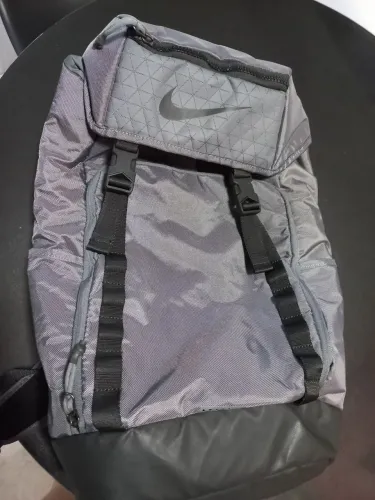 Bolsa costa masculina nike (50 X 41 cm )
