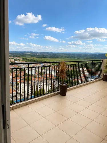 Apartamento com sacada em São José dos Campos