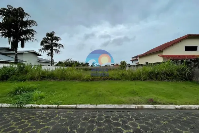 Terreno com 725 m2 a venda Condominio Bougainvelle V Peruibe SP