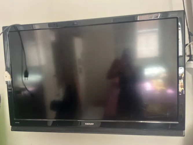 TV Semp 42 polegadas. Perfeito estado! 
