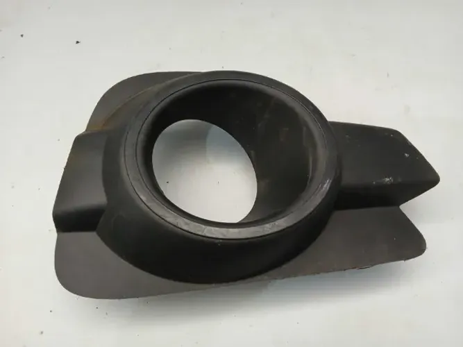MOLDURA FAROL MILHA ESQUERDO RENAULT KWID 2018/2021