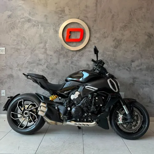 DIAVEL V4 1158