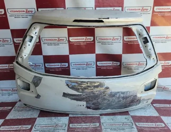 Tampa de mala C3 2013/ Recuperado 