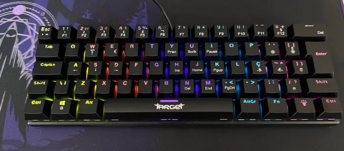 Teclado Mecânico RGB