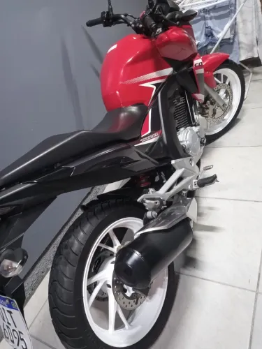 Twister 250 muito nova