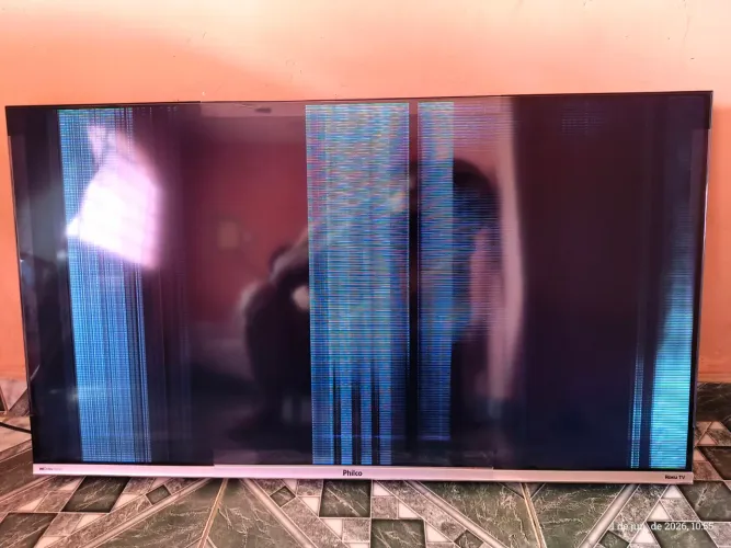 Tv Philco Roku 43 polegadas com defeito