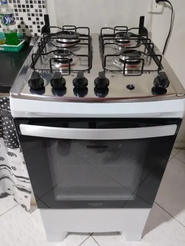 Vende-se esse fogão Dako supreme 4 boca com garantia e nota fiscal