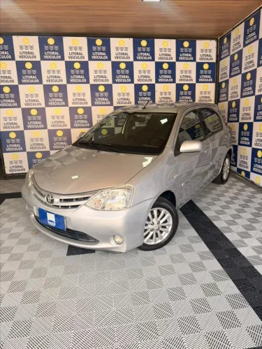 Toyota Etios XLS 1.5 Flex 16V 5P Mec. 2013