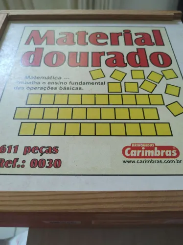 Material dourado madeira 611 peças
