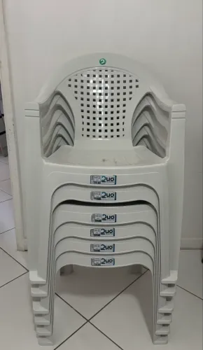 CONJUNTO 6 CADEIRAS DE PLASTICO